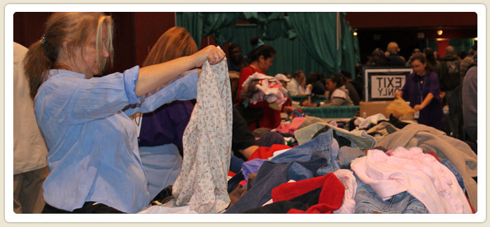 <span> “Life Essentials” for the New Year</span><br> Hundreds of new socks, t-shirts, sweatshirts, hats, jeans, blankets and gently used jackets were among many of the clothing items donated by San Diegans,  non-profit service providers, businesses, local government agencies and community groups. Watch Video. 